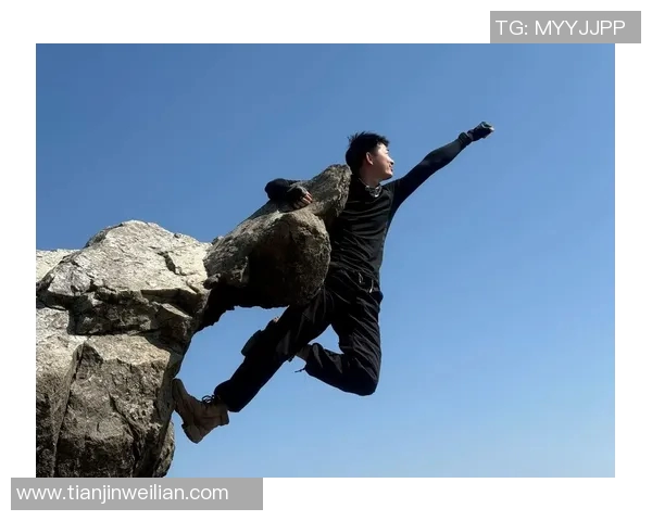 攀岩之巅：深入解析北京攀岩队的训练与技术秘诀